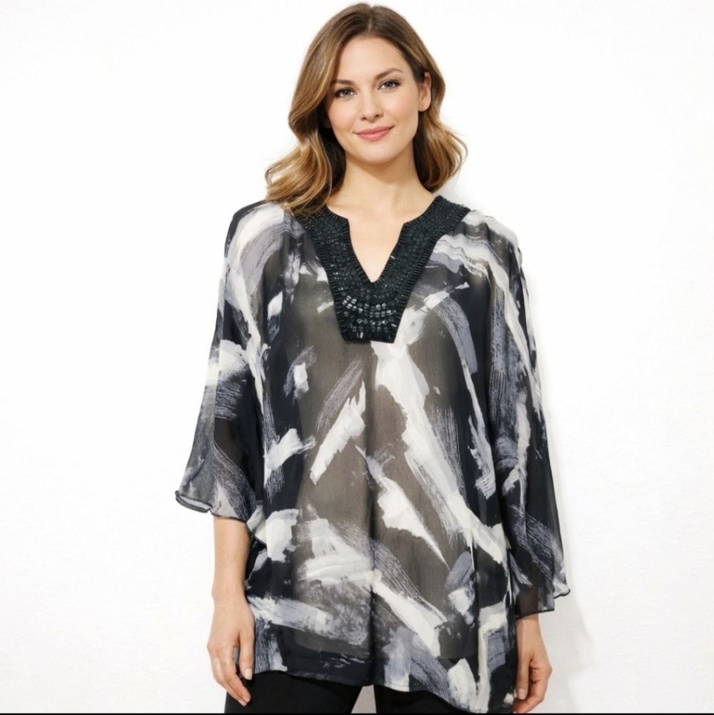 Chico’s 100% Silk Black White Abstract Beaded Neckline Tunic Top Size Medium - Picture 2 of 12